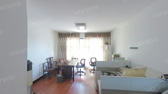 金城高尔夫一区二手房实景图