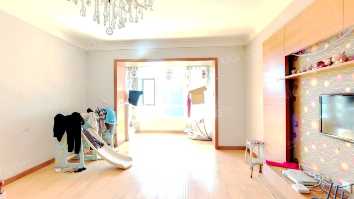 米兰DC1期二手房实景图