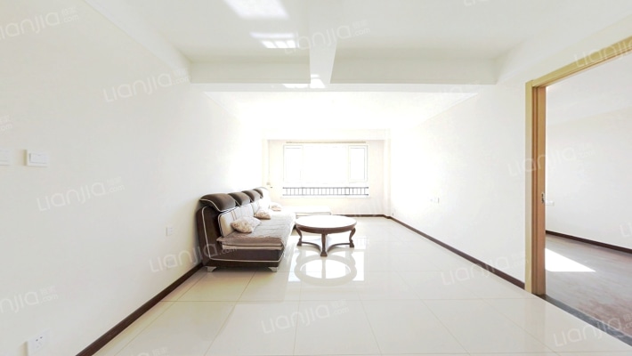 保利罗兰A3区二手房实景图