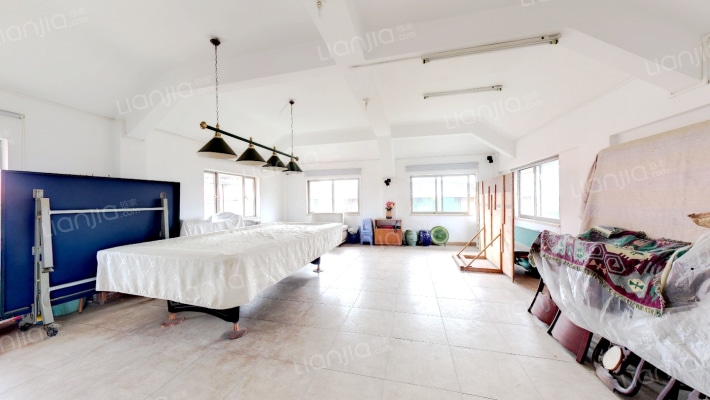 金鹿花园BC区二手房实景图