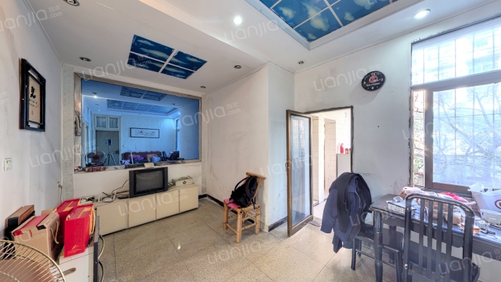 滨江东路110号二手房实景图