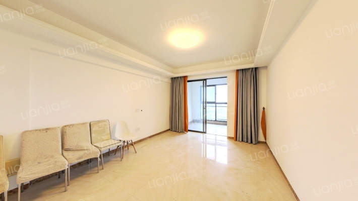 银滩雅园二手房实景图