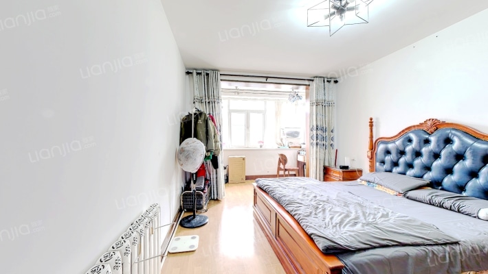 海滨花园小区梓林街二手房实景图