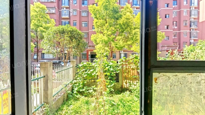 昊中名城二手房实景图