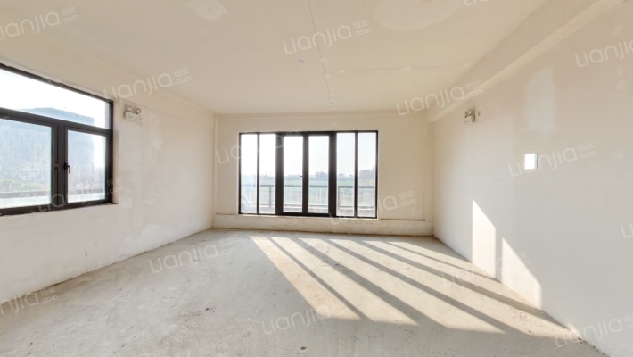 苏通1号二手房实景图