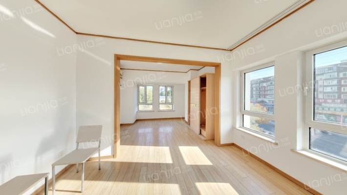 亿达软景E居二手房实景图