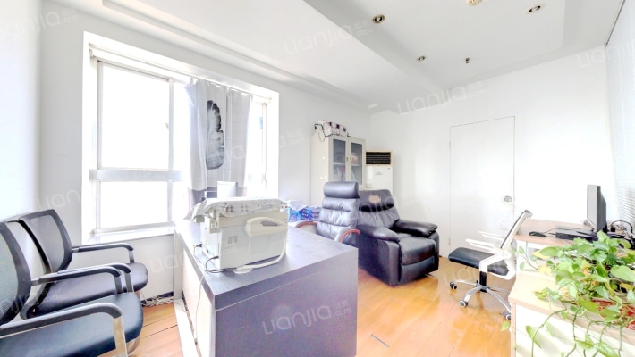 新世界中心二手房实景图