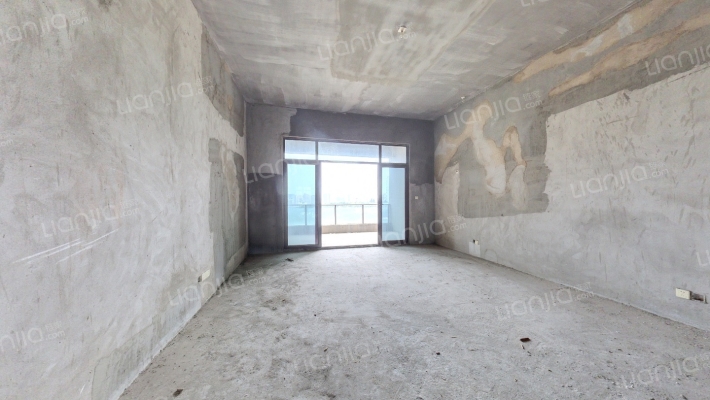 荣和公园尊府二手房实景图