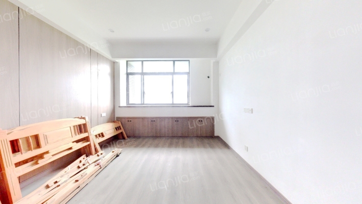 新东方商厦二手房实景图