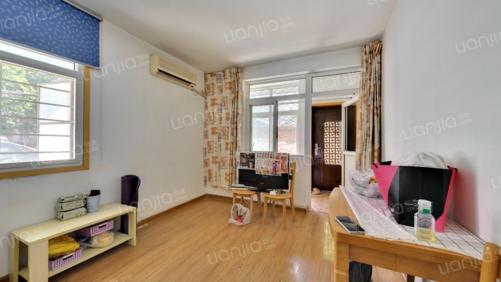 王场新村二手房实景图