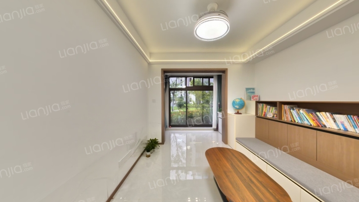 彤云嘉卉花园南区二手房实景图