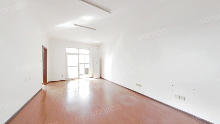 芷岸龙庭二手房实景图