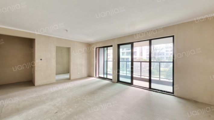 港龙美的未来映二手房实景图