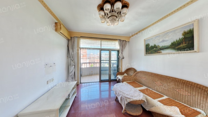 龙盛里二手房实景图