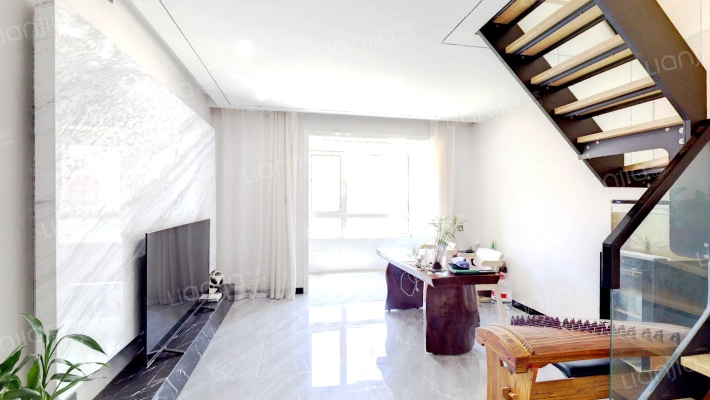 东岸名郡一期二手房实景图