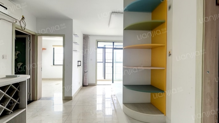 金灿·财富广场二手房实景图