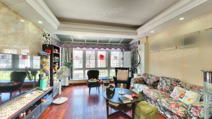 凤凰山公寓二手房实景图