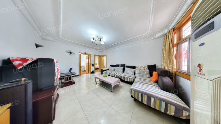 兴贵路208号二手房实景图