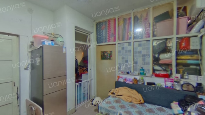 陵青胡同4号院二手房实景图