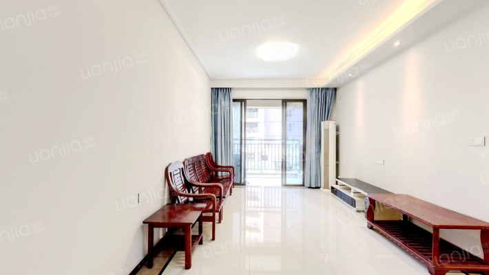 保利香槟国际二手房实景图