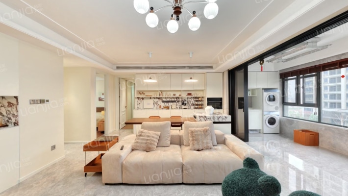 兴港和昌湖畔云栖二手房实景图