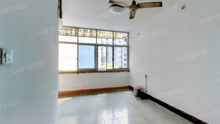 市林业局宿舍二手房实景图