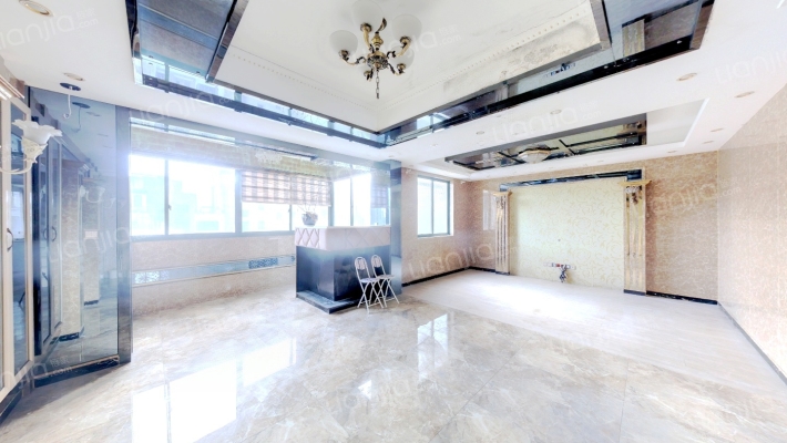 东方龙苑二手房实景图