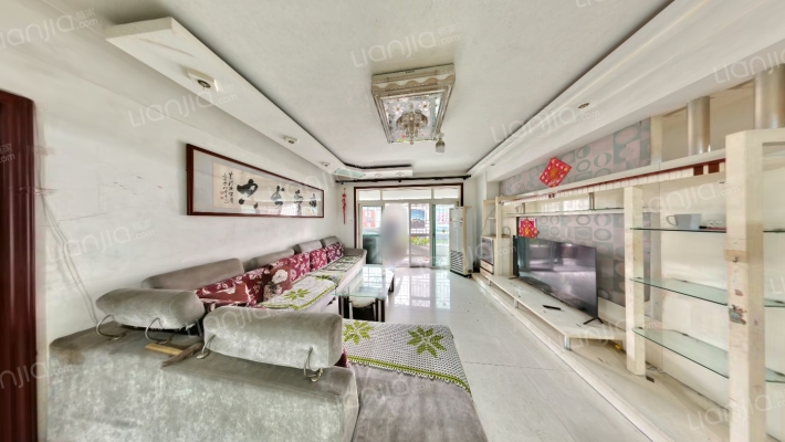 金鼎瑞士公寓二手房实景图