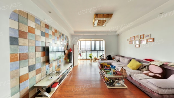 锐力领峰二手房实景图