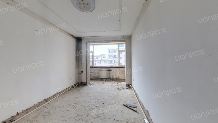 公交大修厂宿舍二手房实景图