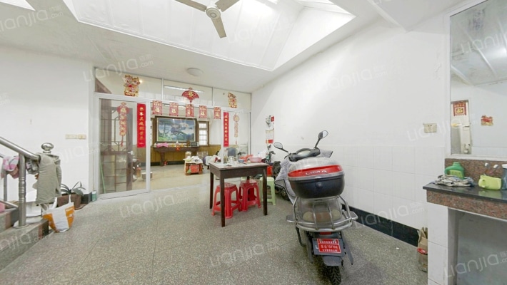 裕昌巷16号二手房实景图