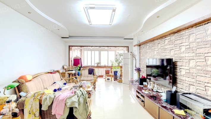 中国市政西北设计住宅楼二手房实景图