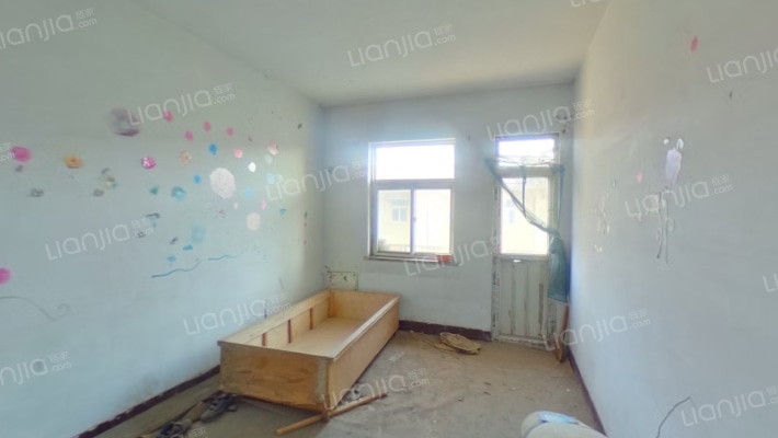 常兴里社区幸福街37号院二手房实景图