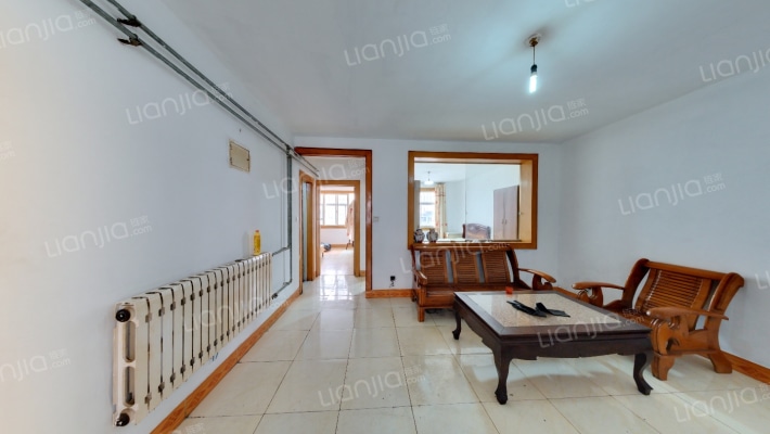 君峰路二手房实景图