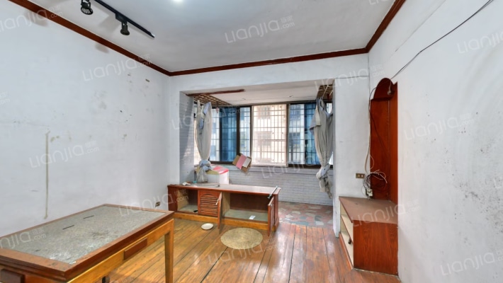 新都花园二手房实景图