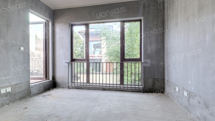 大溪谷英格堡二手房实景图