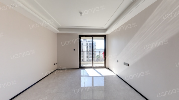 万科中南翡翠江湾二手房实景图