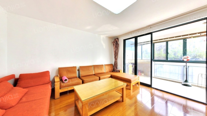 新青浦世纪苑北区二手房实景图