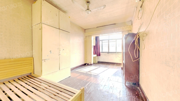 四达路220弄二手房实景图