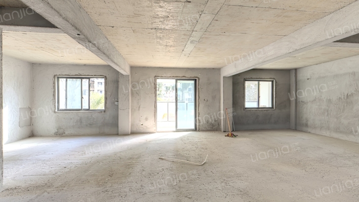 鸿印里二手房实景图