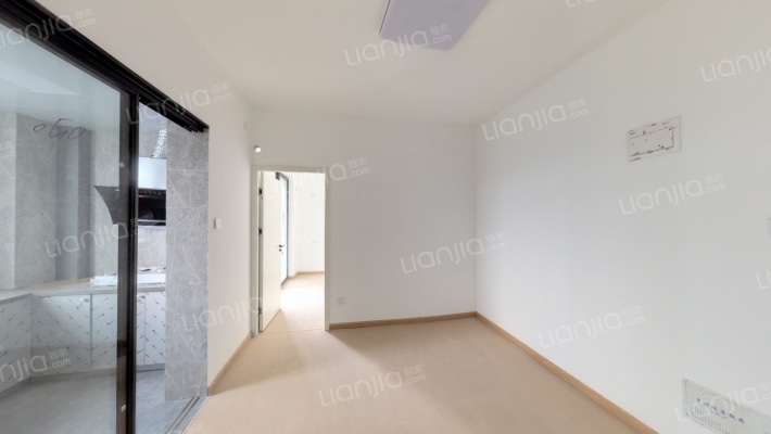 江南新港公寓二手房实景图