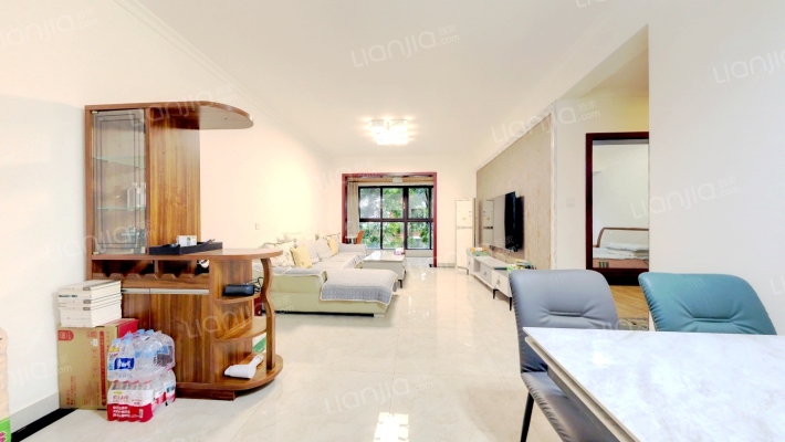 保利拉斐公馆二手房实景图