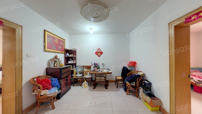 三里小学家属院二手房实景图