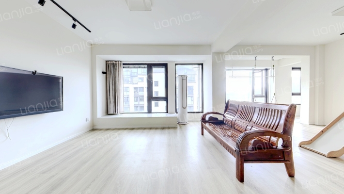 景山玫瑰园山庄二手房实景图