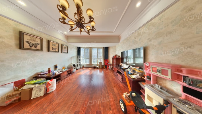 贝肯山莫缇园二手房实景图