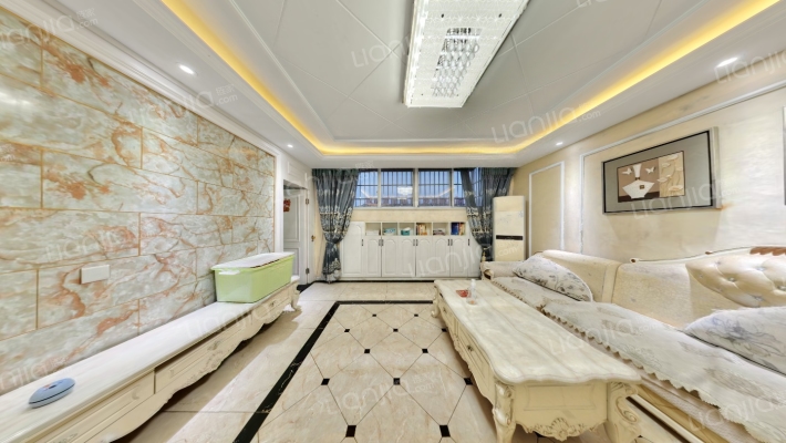 红杨花园二手房实景图