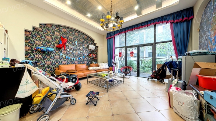 依云水岸二手房实景图