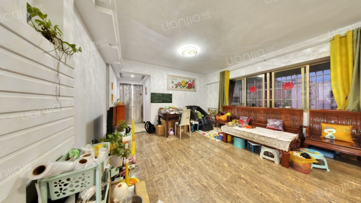 金盘广场二手房实景图