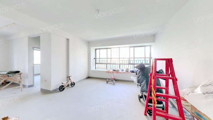 麓颂苑二手房实景图