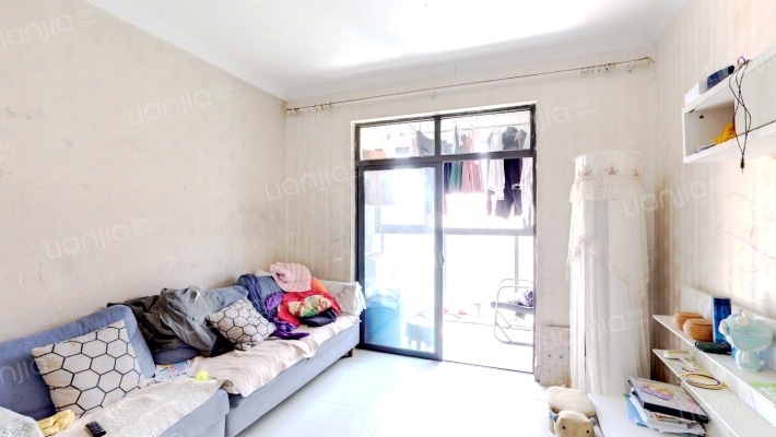 白领国际公寓二手房实景图